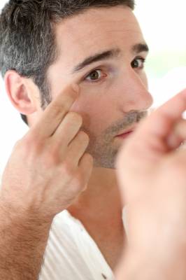 Hombres botox arrugas faciales peeling vitaminas Eonclinic